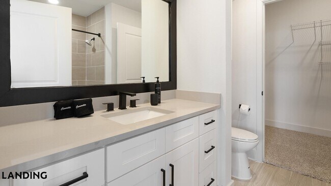 Photo - 1900 Hi Line Dr Unidad 473