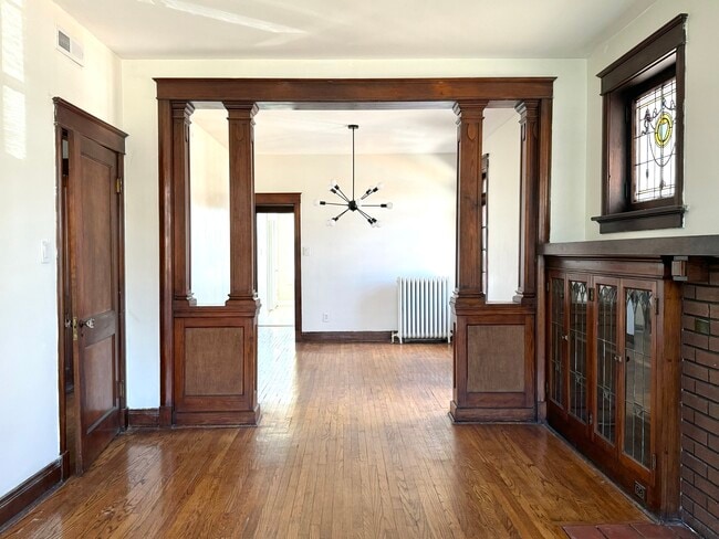 Building Photo - 2601 S Kingshighway Blvd Unit 2nd Floor