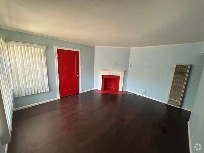 Building Photo - 9327 Peach St Rental