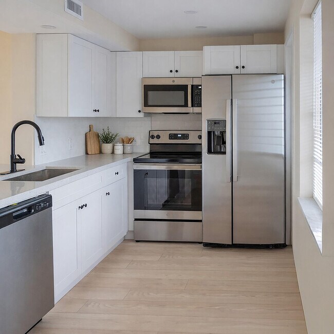 Building Photo - 3001 S Course Dr Unit 209