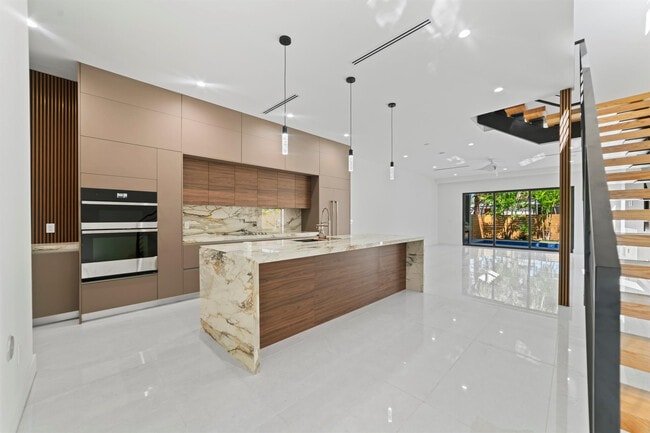 Photo - 1314 NE 13th Ave