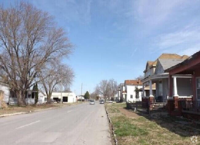 Building Photo - OWNER Finance Home with 10% DOWN