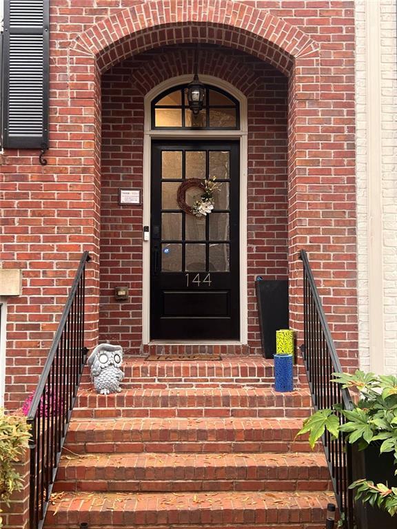 Photo - 144 W Ridge Way