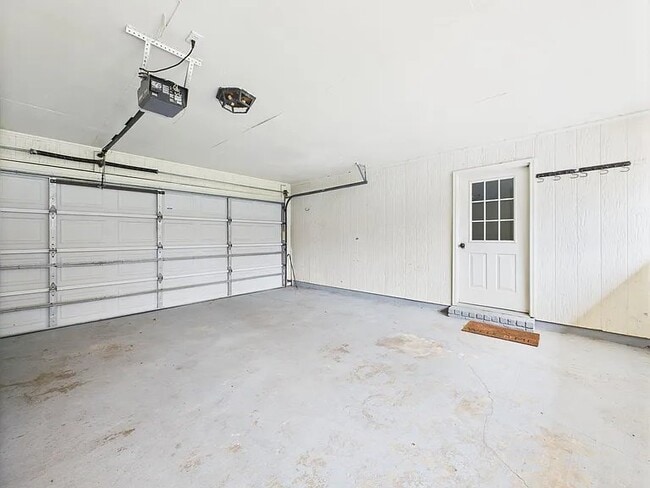 Photo - 128 Pigeon Loop