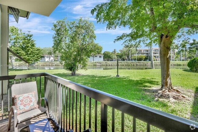Building Photo - 7935 SW 86th St Unit 808 Rental