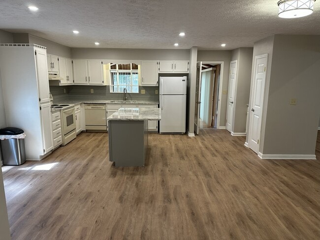 Photo - 57 Doverdale Rd