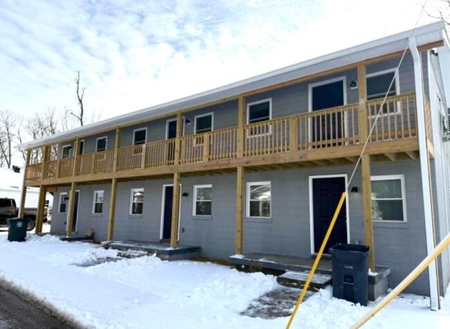 Building Photo - 402 Gunn St Unit 201