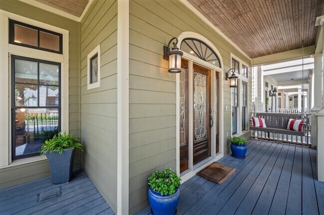 Photo - 501 Columbia St