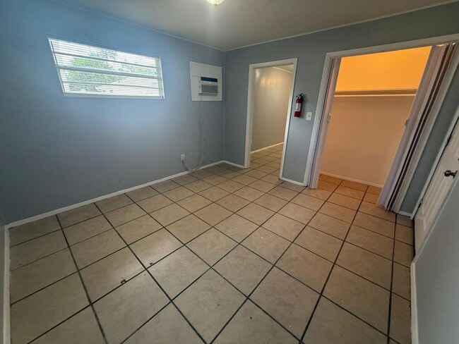 Photo - Charming 1 bedroom in the heart of St Pete... Unit A