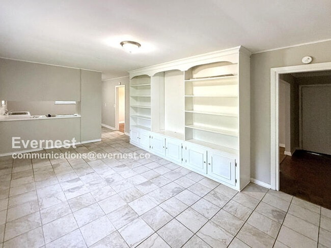 Photo - 913 21st Ave NW