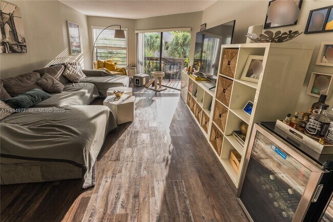 Building Photo - 8810 SW 132nd Pl Unit 404DN