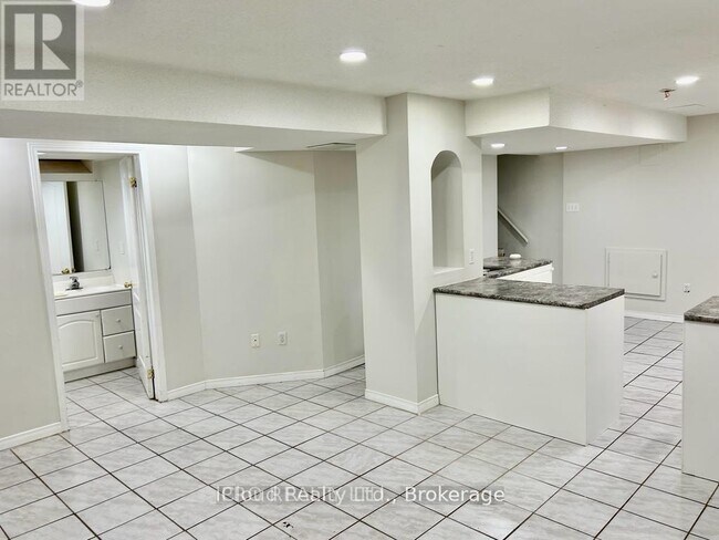 Photo - 3755 Althorpe Cir