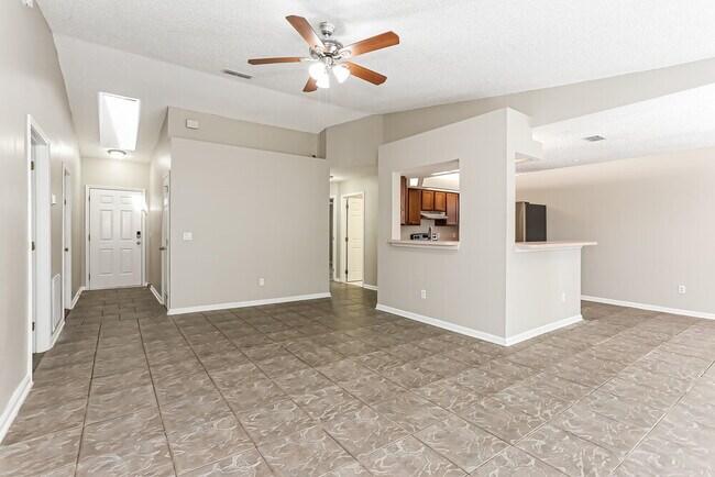 Photo - 8338 Lakemont Dr