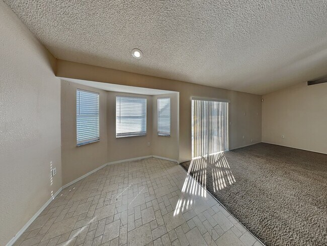 Photo - 523 Terranova Cir