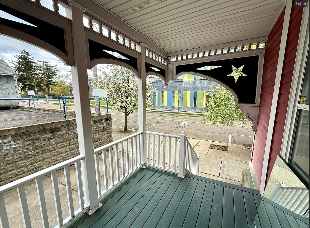 Photo - 113 Hawley St
