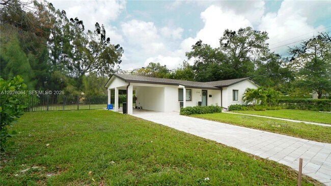 Photo - 255 Grant Dr