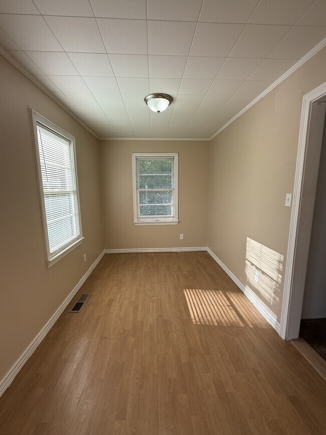 Photo - 2320 5th St NW