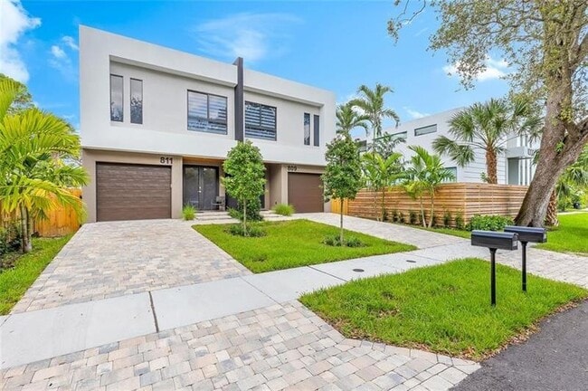 Photo - 811 SW 10th Terrace
