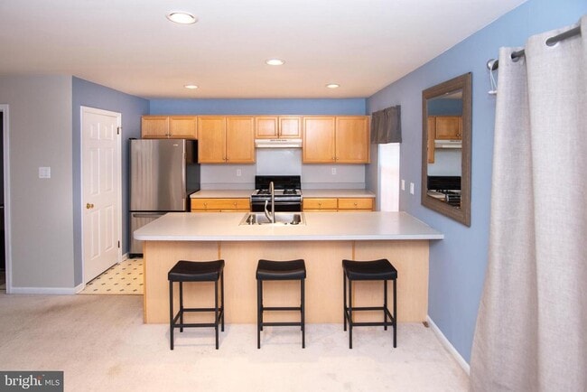 Photo - 652 Longwood Rd
