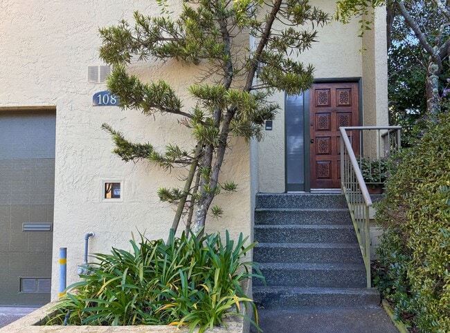 Photo - Updated 3BR Townhome in Forest Knolls with parking