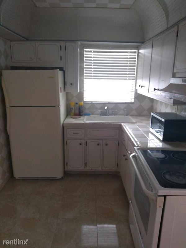 Photo - 1 br, 1 bath Condo - 2238 MONROE ST