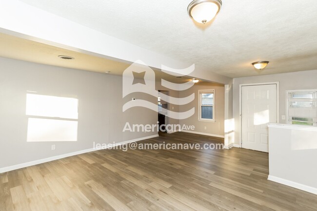 Photo - 34048 Rhonswood St