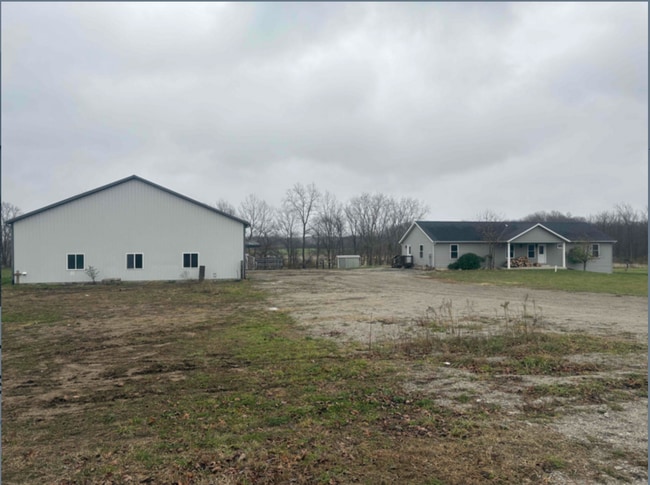 Photo - 19202 McNabb Rd House