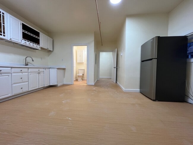 Photo - 170 Meriden Rd Unit 2 or B