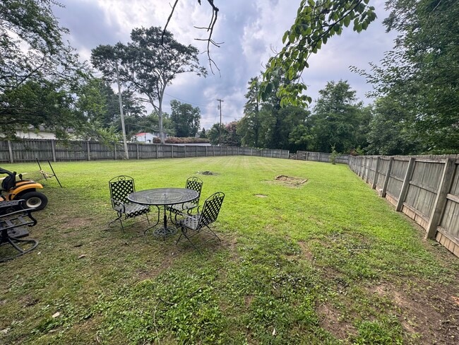Photo - 201 Sherrill St SW