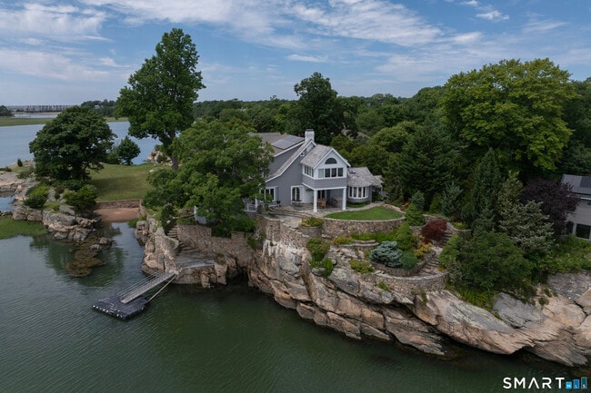 Building Photo - 18 Rockland Park