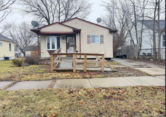 Building Photo - Charming 3-Bedroom Home in Flint with AC & Pet-Friendly Comfort – Just $1100/Month!