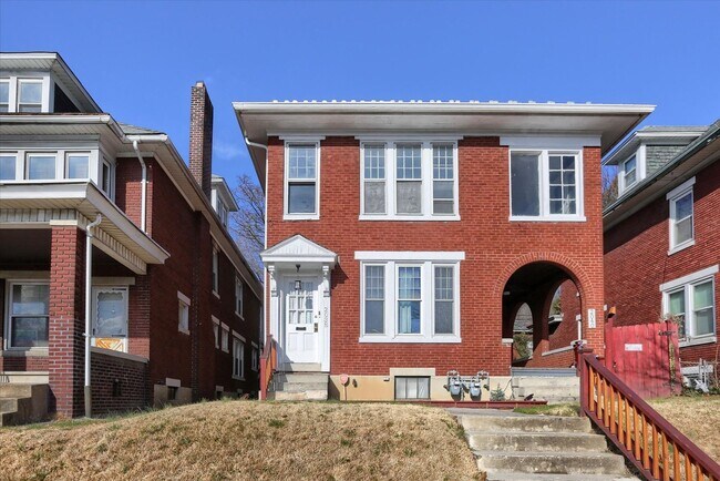 Building Photo - 2038 Market