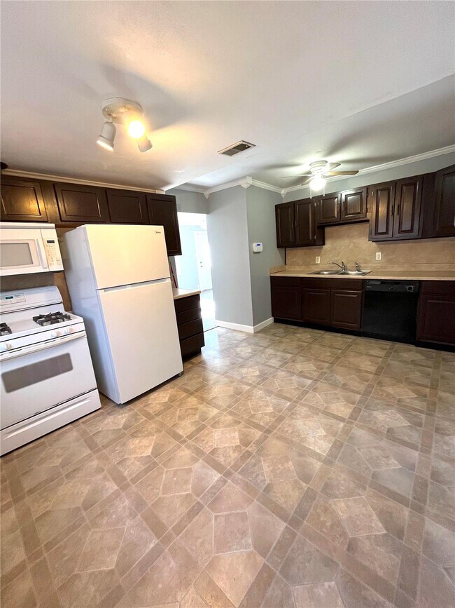 Photo - 13 Rusty Wil Dr