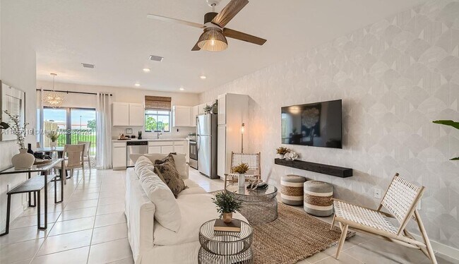 Photo - 413 NE 1st Ave