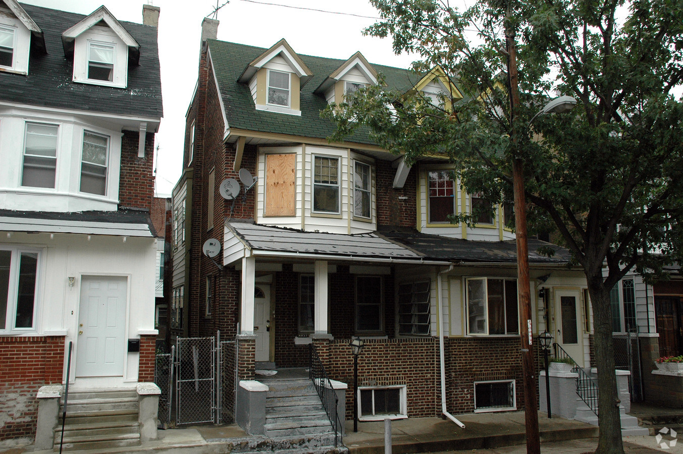 Photo - 4937 Chancellor St Apartment