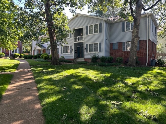 Building Photo - 9064 W Swan Cir Unit 9064 Rental