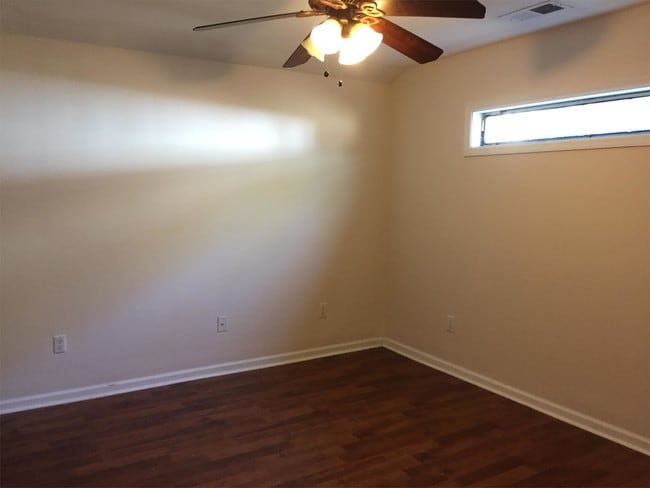 Photo - 525 E 58th St