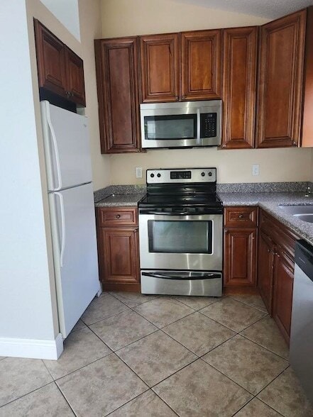 Photo - 4828 Cambridge St