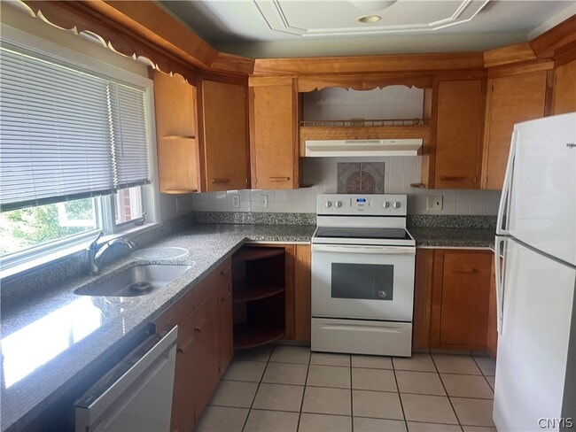 Photo - 605 Crawford Ave