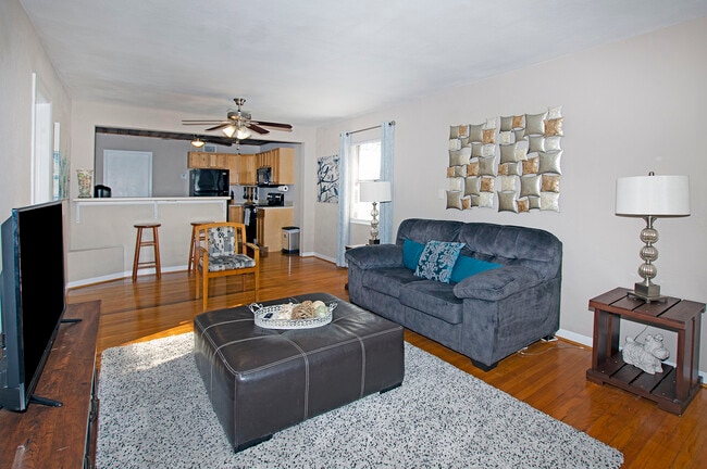 Photo - 5762 2nd Ave N