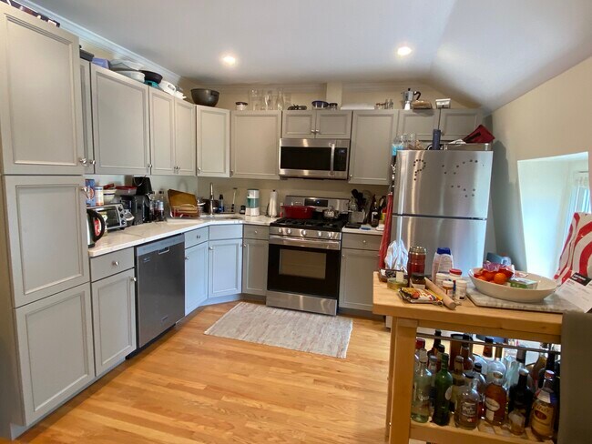 Photo - 200 Clifton St Unit 3