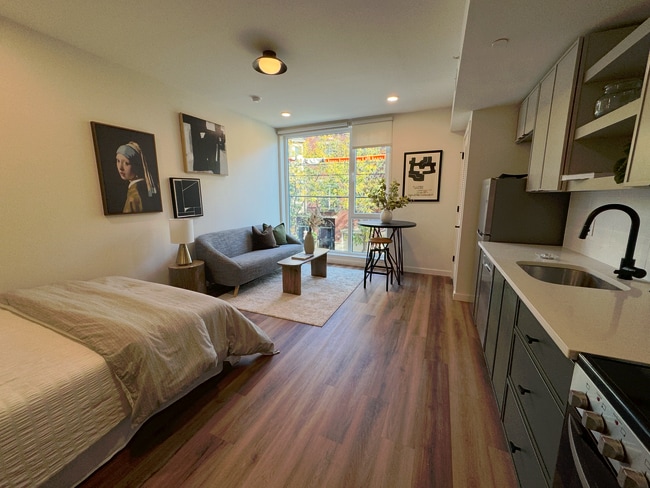 Photo - 1301 Bainbridge St