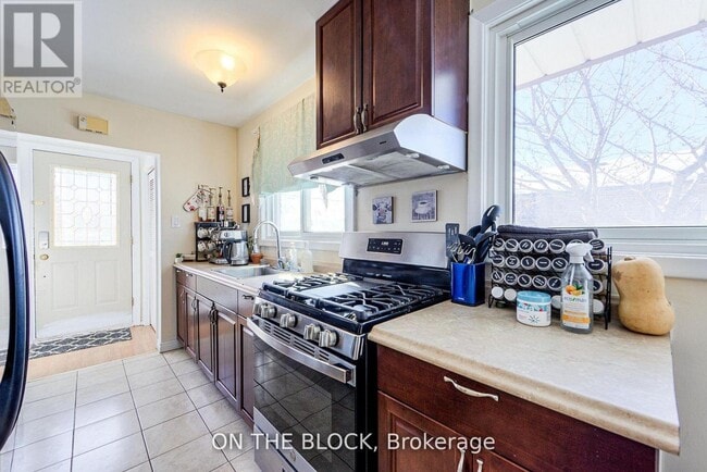 Photo - 151 Nugent Dr