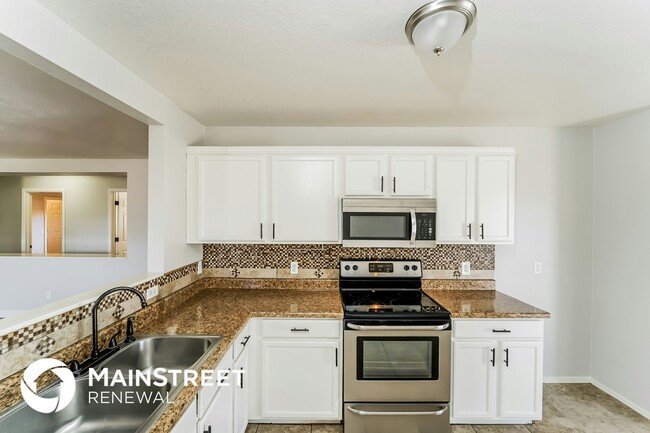 Photo - 2851 E Liverpool