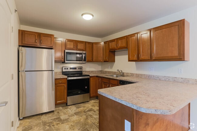 2BR, 1BA - 825SF