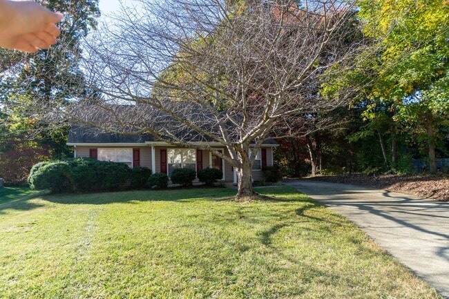 Photo - Beautiful 3 Bed 2 Bath home located in Greensboro!