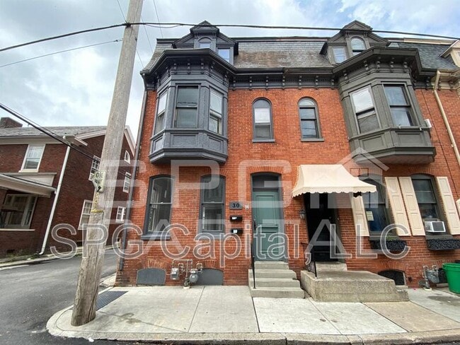 Building Photo - 30 S Hartley St Rental