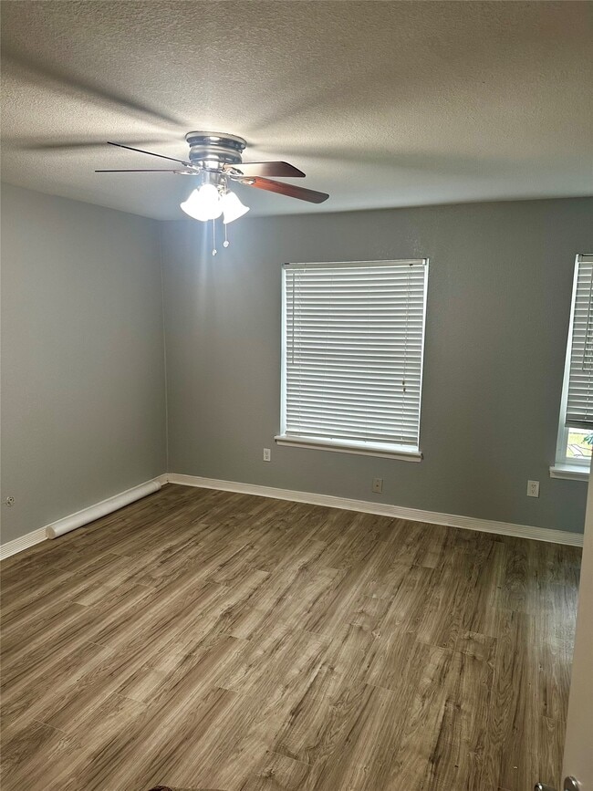 Photo - 9505 Neuens Rd Unit 10