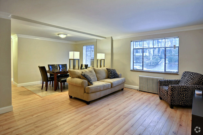 2 Br Living Room - Highland Park Club Apartments