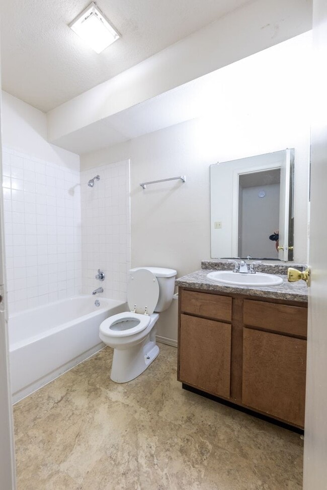 Photo - Southpoint Apartments